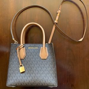 Michael Kors Medium Mercer Crossbody Bag